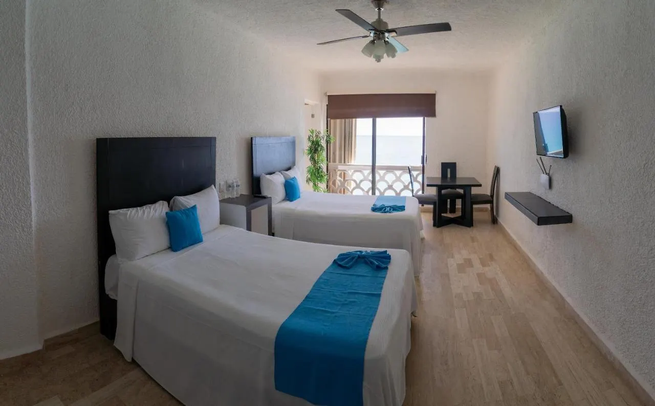 Cancun Plaza Sea View 0*,
