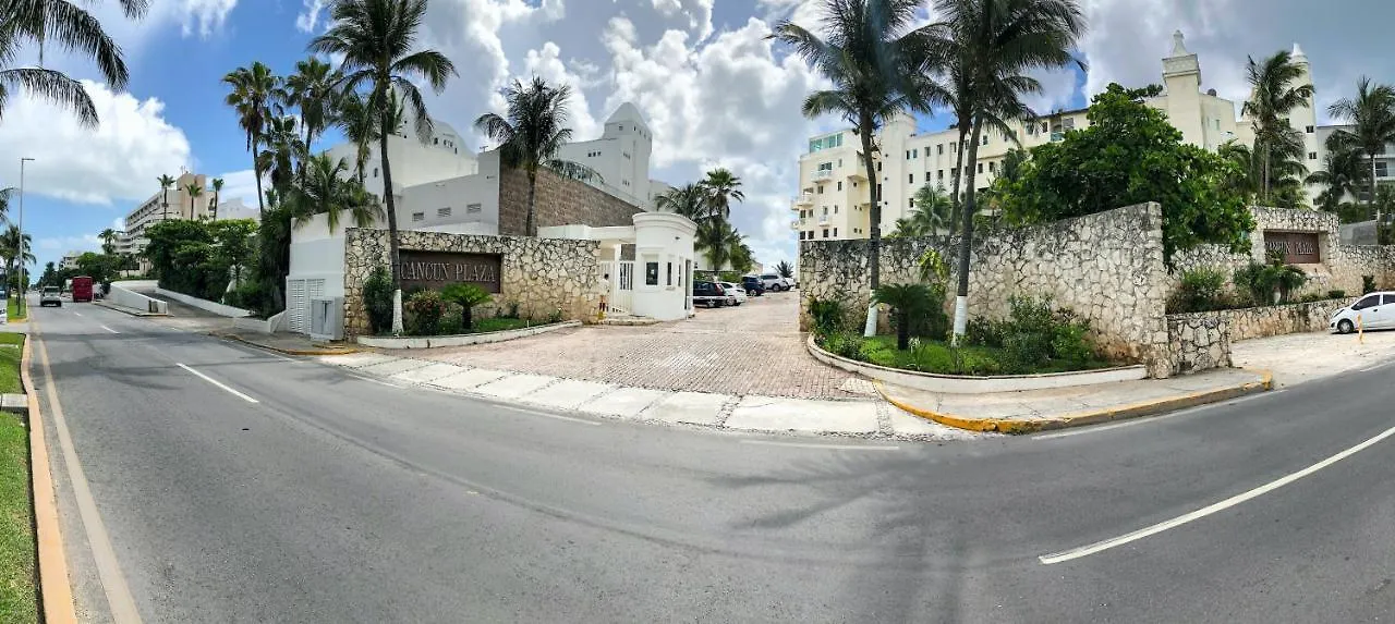 Cancun Plaza Sea View 0*,  Mexico