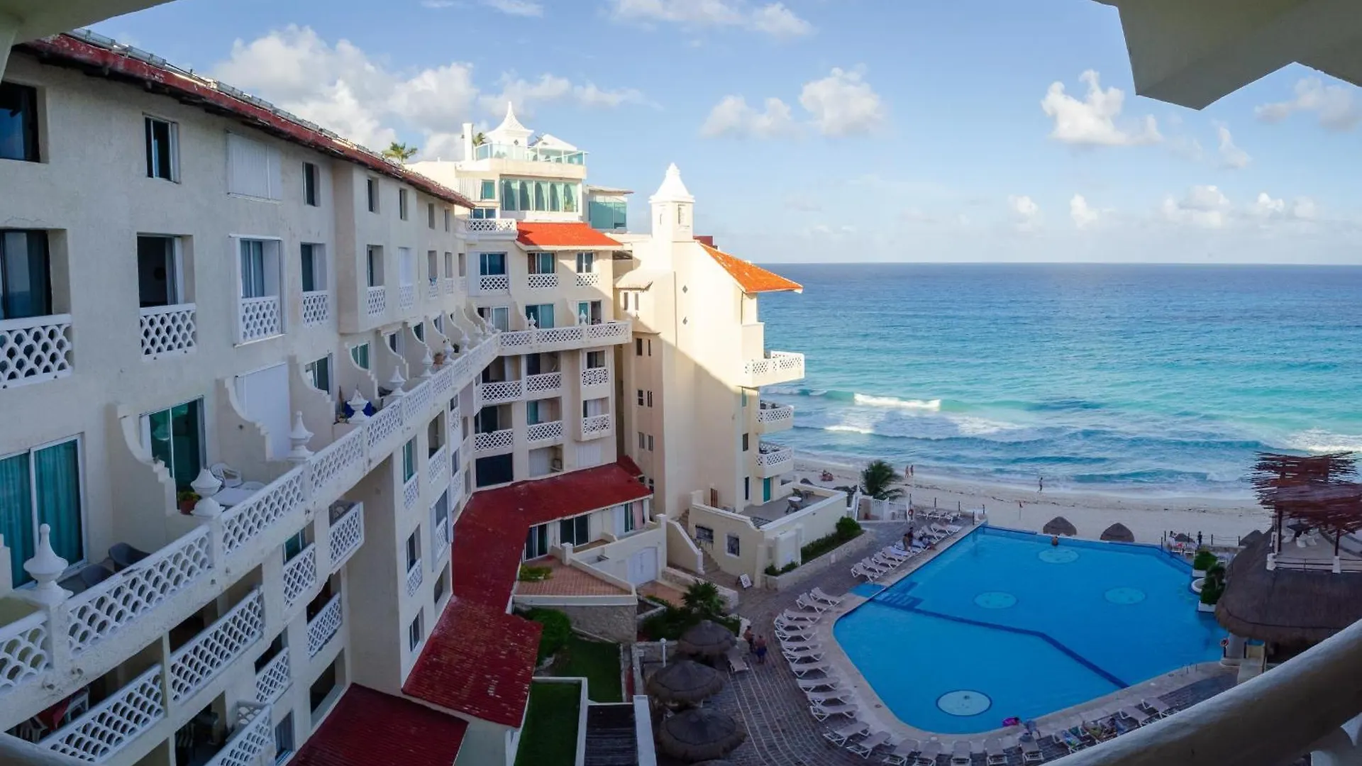 Cancun Plaza Sea View Apartment