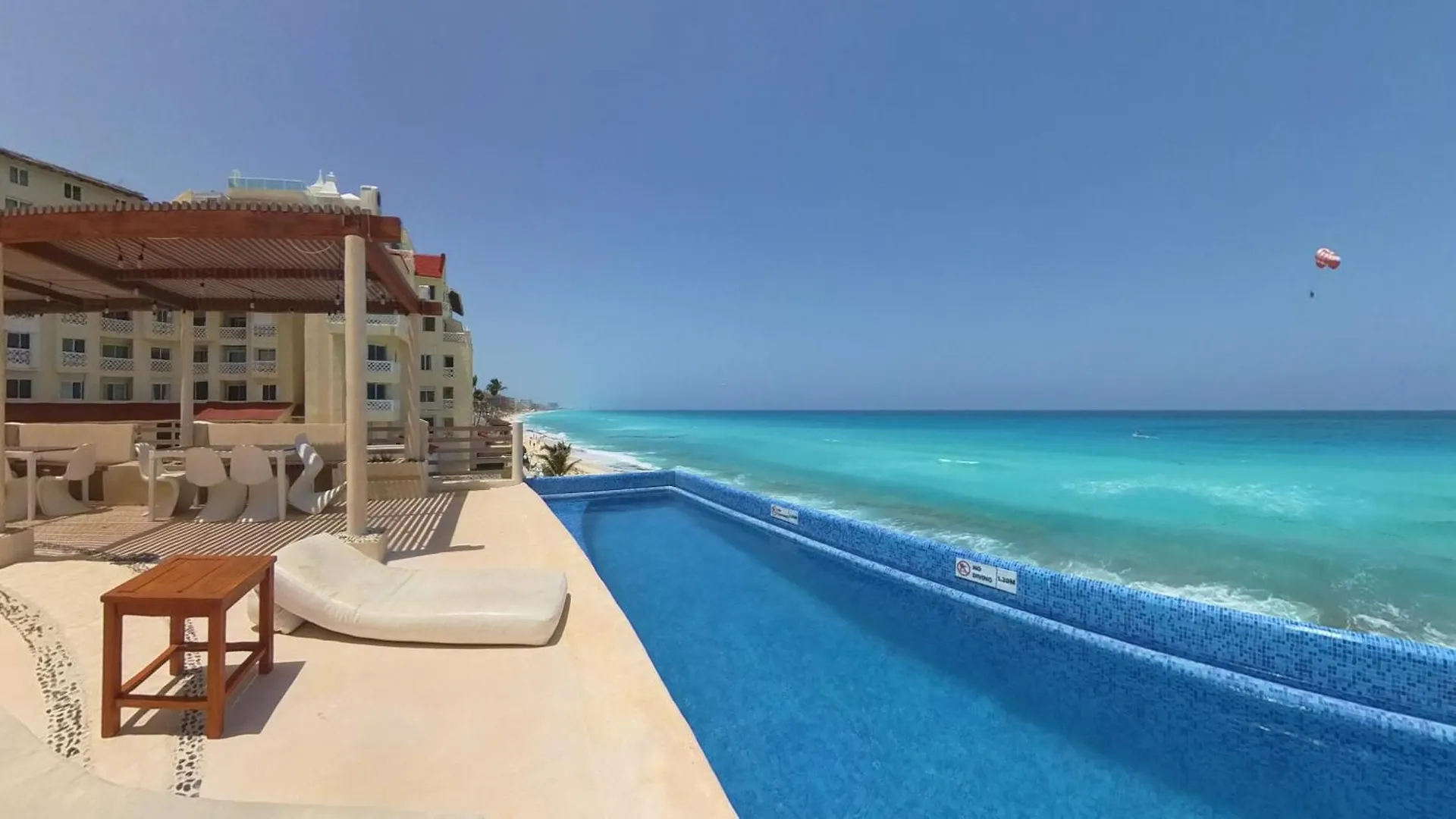Cancun Plaza Sea View