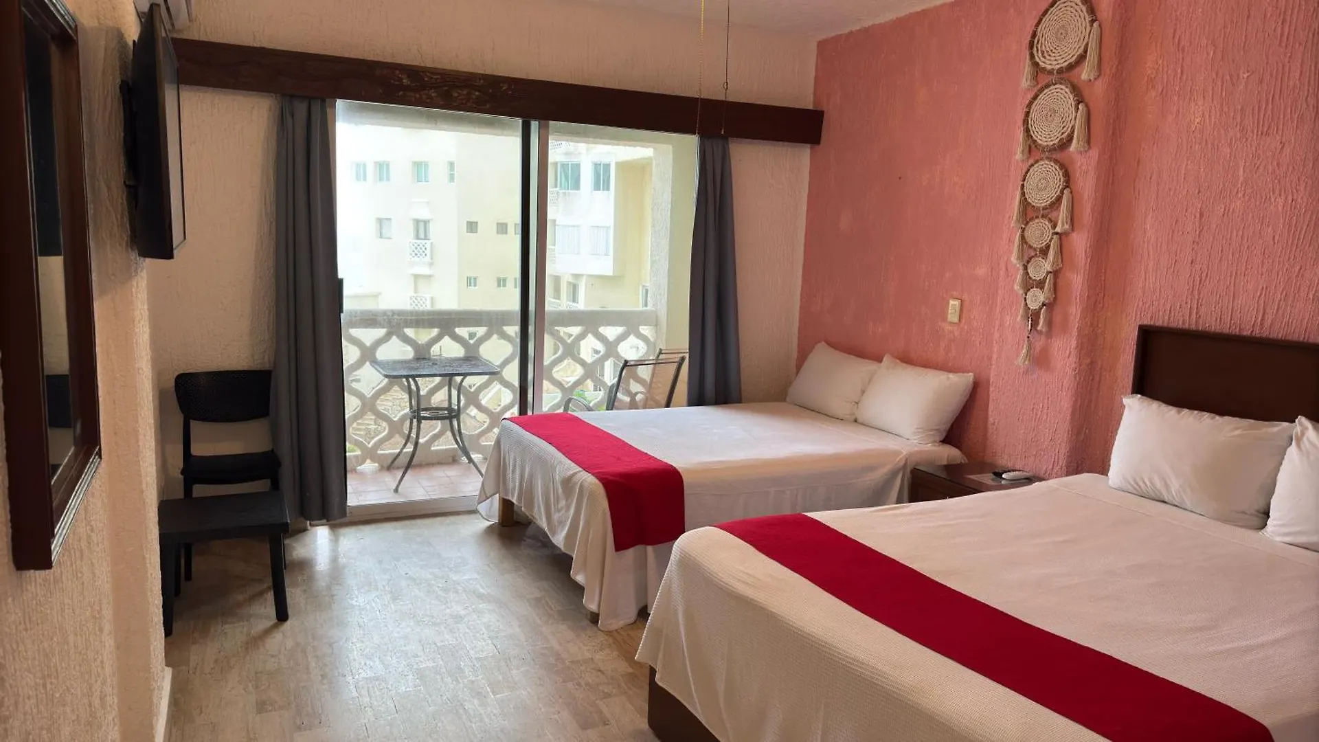 Cancun Plaza Sea View Apartment