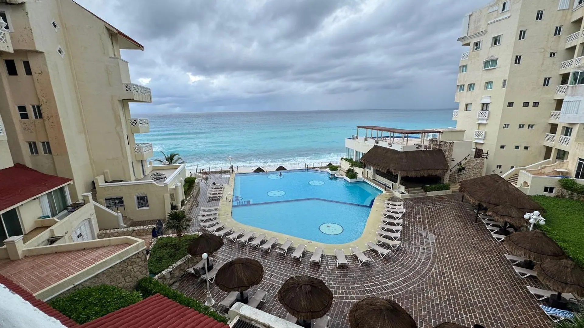 Cancun Plaza Sea View 0*,  Mexico