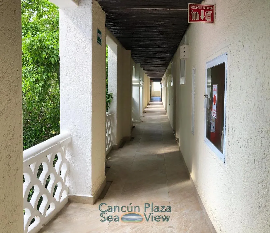 Cancun Plaza Sea View 0*,